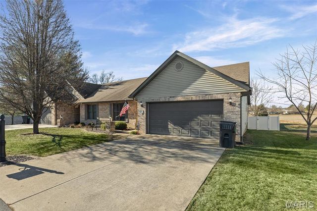 2759 E B Street Road, Belleville, IL 62221