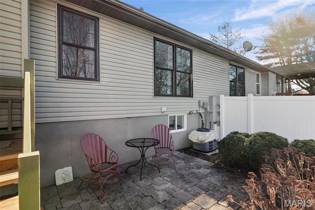 2759 E B Street Road, Belleville, IL 62221