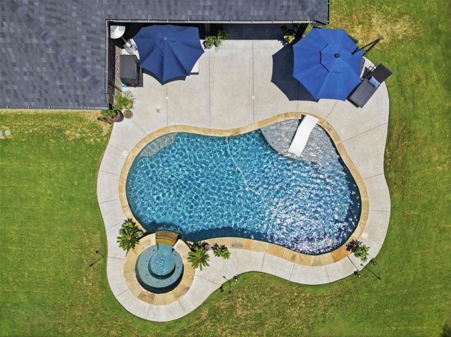 1041 Legacy Oaks, Joshua, TX 76058