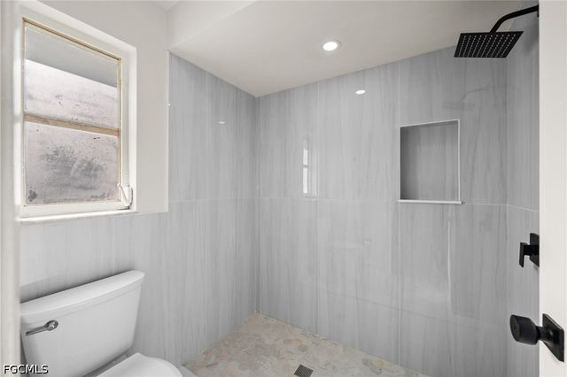 1614 NE 6th TER, Cape Coral, FL 33909