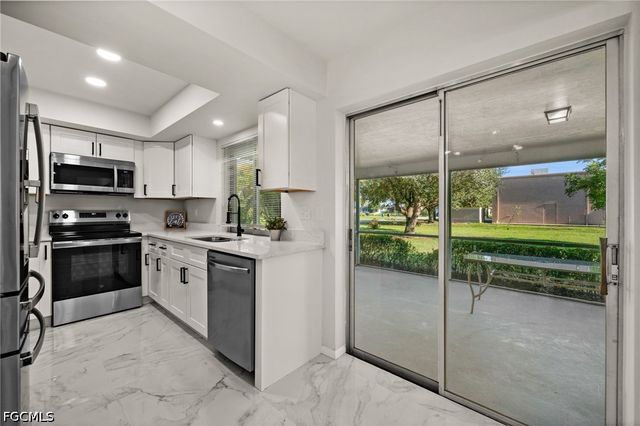 1614 NE 6th TER, Cape Coral, FL 33909