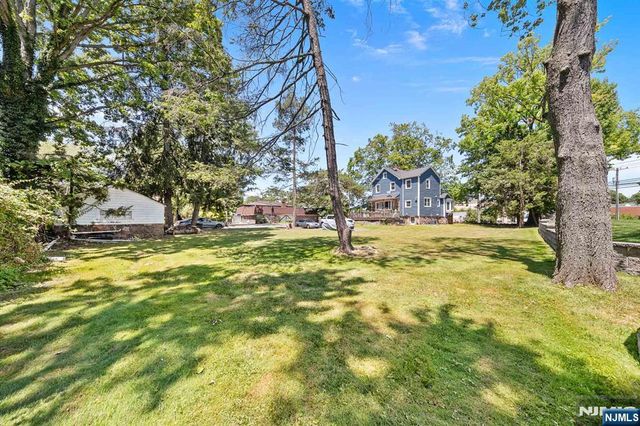 56 E Madison Avenue, Cresskill, NJ 07626