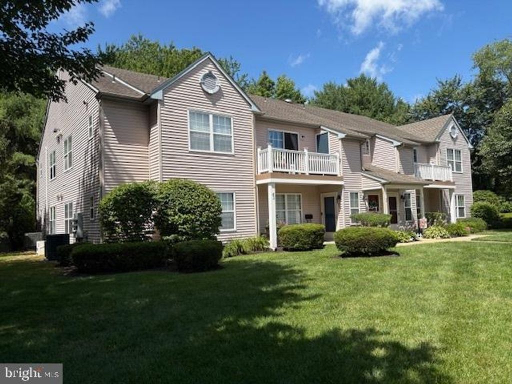 63 CRESTMONT DR, Mantua, NJ 08051