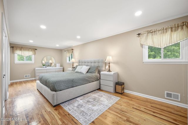 7 Saratoga Drive, Manalapan, NJ 07726