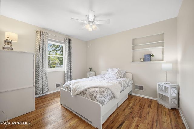 7 Saratoga Drive, Manalapan, NJ 07726