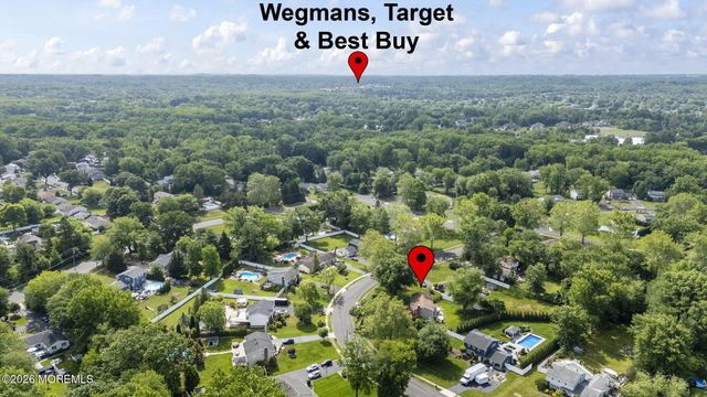 7 Saratoga Drive, Manalapan, NJ 07726