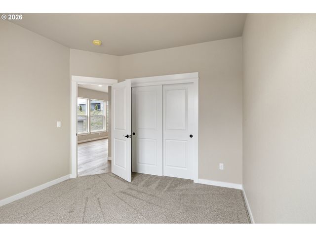 941 SAND PINES Ave, Sutherlin, OR 97479