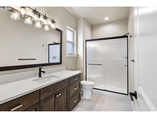 941 SAND PINES Ave, Sutherlin, OR 97479