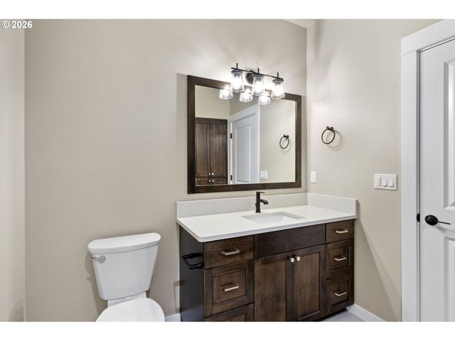 941 SAND PINES Ave, Sutherlin, OR 97479