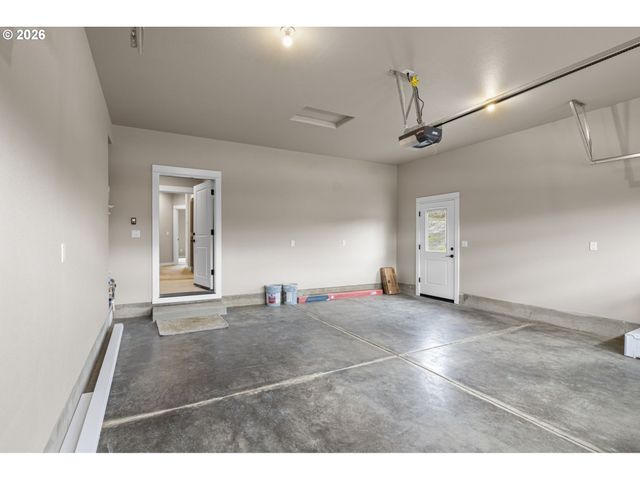 941 SAND PINES Ave, Sutherlin, OR 97479