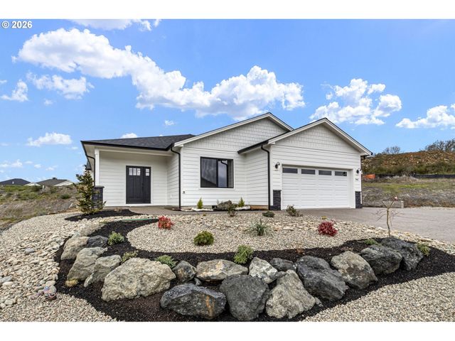 941 SAND PINES Ave, Sutherlin, OR 97479