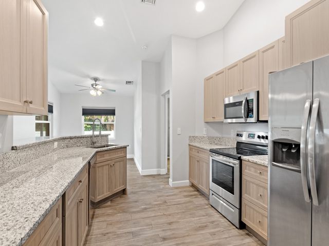 525 Fleming Street, Sebastian, FL 32958