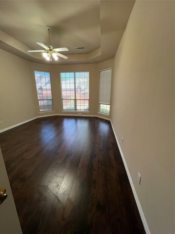 1803 E Branch Hollow Drive, Carrollton, TX 75007