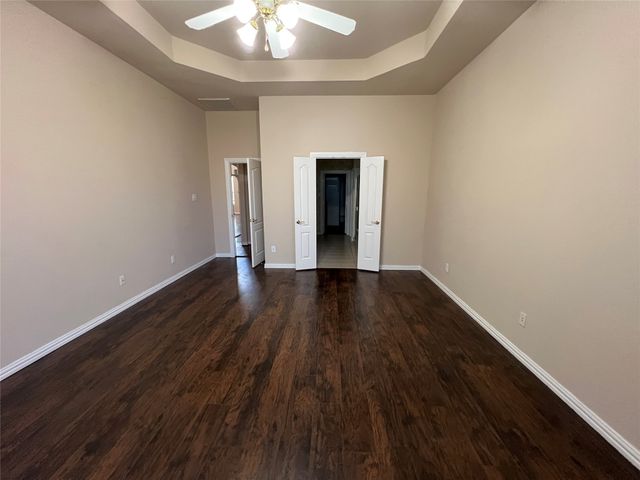 1803 E Branch Hollow Drive, Carrollton, TX 75007