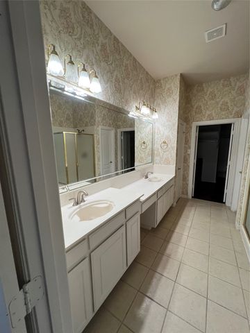 1803 E Branch Hollow Drive, Carrollton, TX 75007