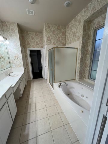 1803 E Branch Hollow Drive, Carrollton, TX 75007