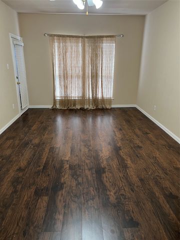 1803 E Branch Hollow Drive, Carrollton, TX 75007