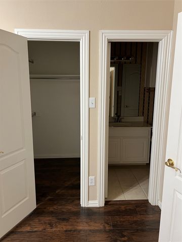 1803 E Branch Hollow Drive, Carrollton, TX 75007