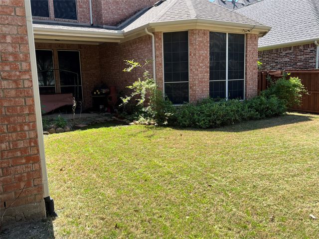 1803 E Branch Hollow Drive, Carrollton, TX 75007