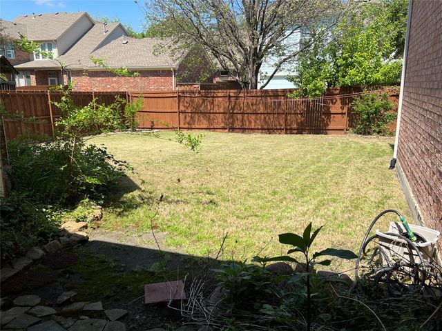 1803 E Branch Hollow Drive, Carrollton, TX 75007