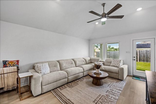 1224 Cavalry Junction Drive, Alvin, TX 77511