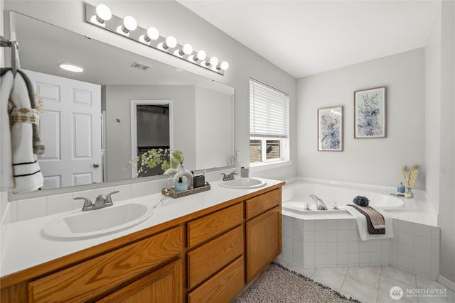 27610 239th Place SE, Maple Valley, WA 98038