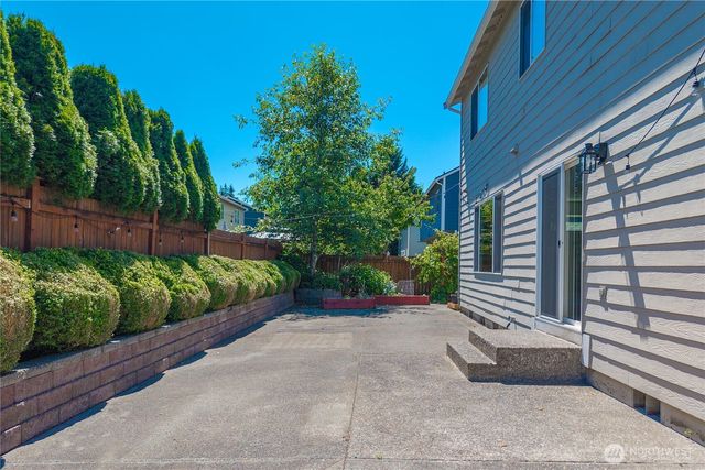 27610 239th Place SE, Maple Valley, WA 98038