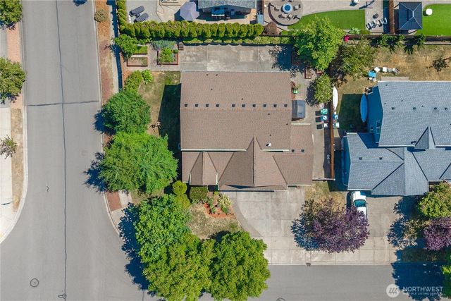 27610 239th Place SE, Maple Valley, WA 98038