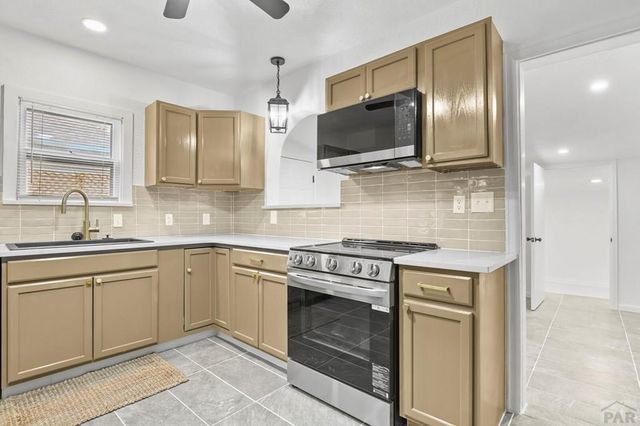 1017 E Evans Ave, Pueblo, CO 81004