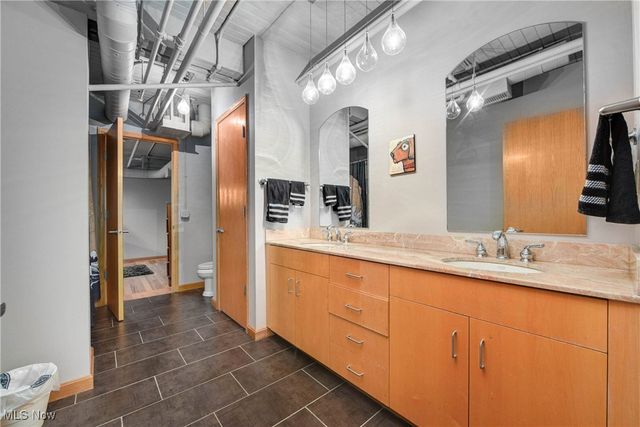 635 W Lakeside Avenue 602, Cleveland, OH 44113