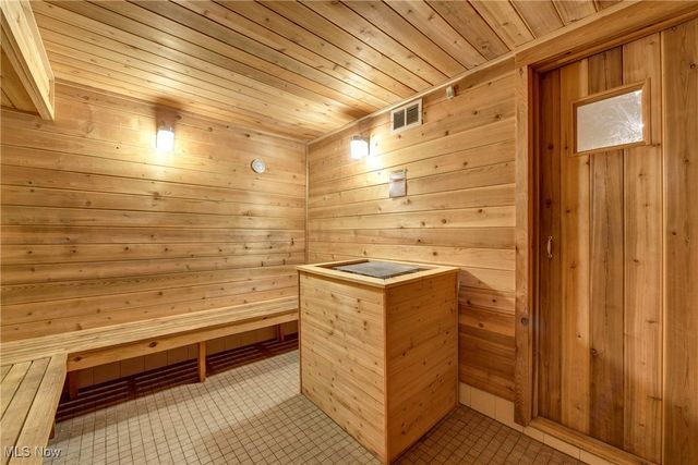 635 W Lakeside Avenue 602, Cleveland, OH 44113