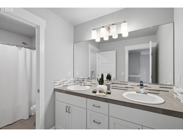 21428 Sw YORKSHIRE Way, Sherwood, OR 97140