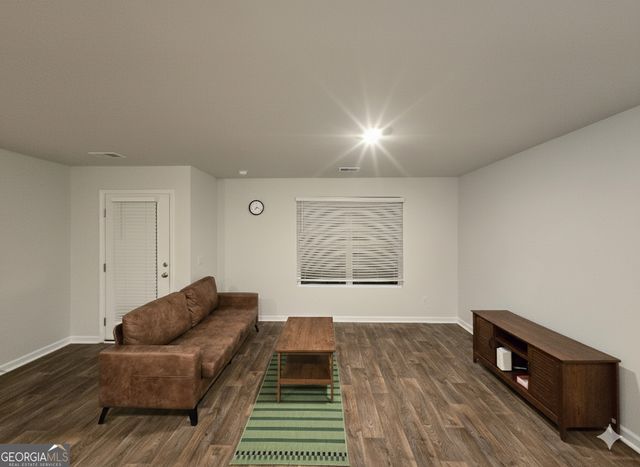 172 Coneflower Road, Bloomingdale, GA 31302