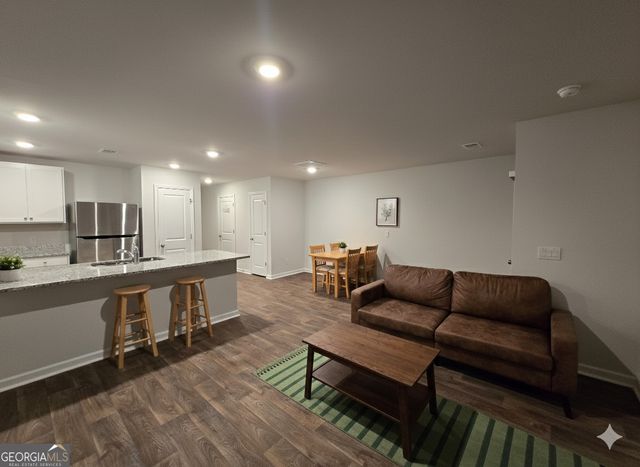 172 Coneflower Road, Bloomingdale, GA 31302