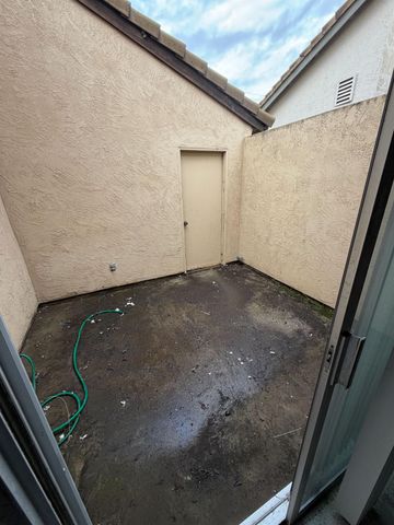 536 Capistrano Dr, Modesto, CA 95354