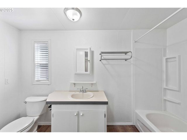 504 PUERTO VISTA Dr, Coos Bay, OR 97420