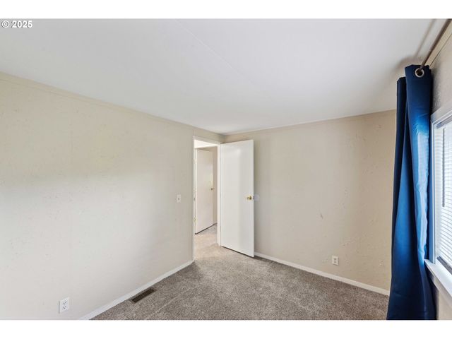 504 PUERTO VISTA Dr, Coos Bay, OR 97420