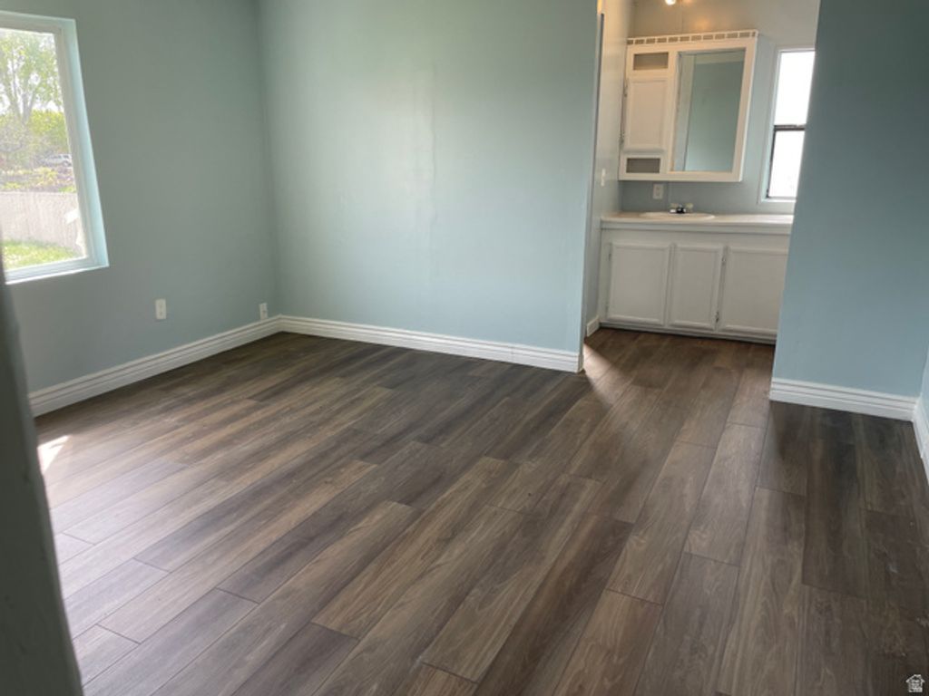 Image 13 of property listing at 1350 W 300 N #38, Clearfield, UT 84015
