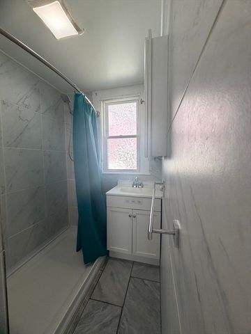 16 Estes Street 1, Lynn, MA 01902