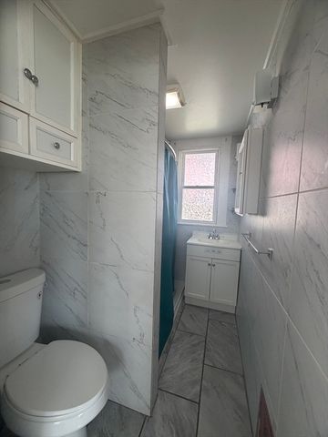 16 Estes Street 1, Lynn, MA 01902