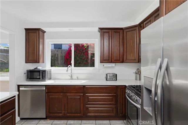 2097 Santa Barbara, Corona, CA 92882