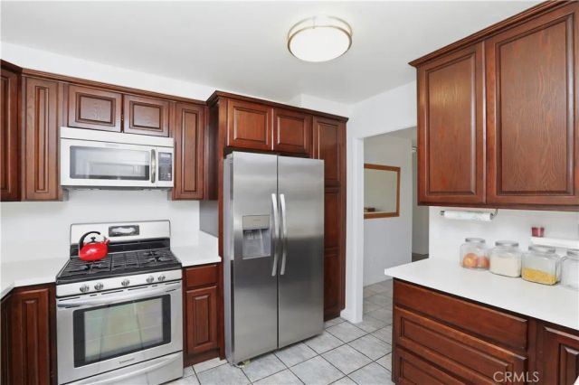 2097 Santa Barbara, Corona, CA 92882