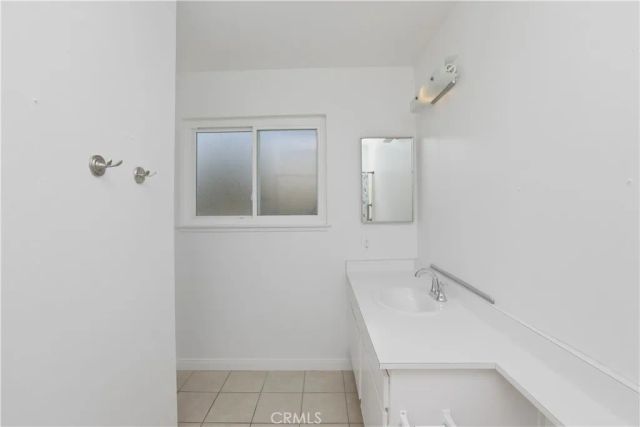 2097 Santa Barbara, Corona, CA 92882