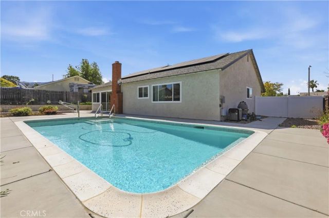 2097 Santa Barbara, Corona, CA 92882