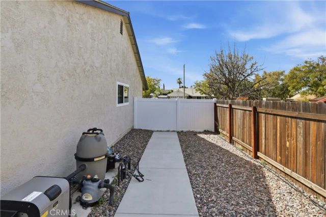 2097 Santa Barbara, Corona, CA 92882