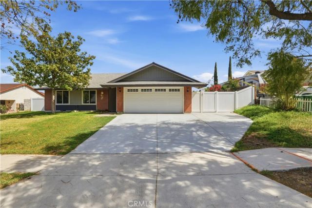 2097 Santa Barbara, Corona, CA 92882