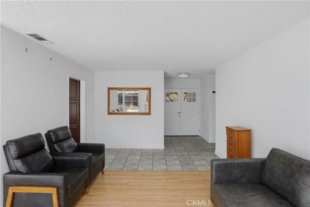 2097 Santa Barbara, Corona, CA 92882