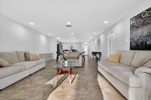 5093 Privet Place A, Delray Beach, FL 33484