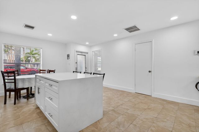 5093 Privet Place A, Delray Beach, FL 33484