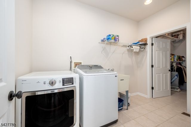 1 Turnberry Ln, Hardyston Twp., NJ 07419